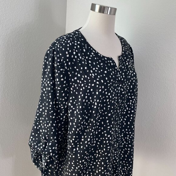 Catherines Womens Plus 1X Polka Dot Blouse Black White Roll Tab Sleeve Tunic Top - Picture 2 of 9